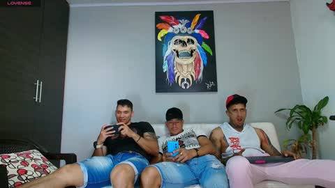 SCOTT  THEO  KAMERON  GENDERSON online show from December 2024 09:54:02 PM