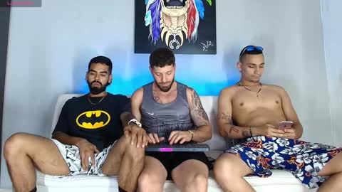 SCOTT  THEO  KAMERON  GENDERSON online show from January 2025 02:01:01 AM