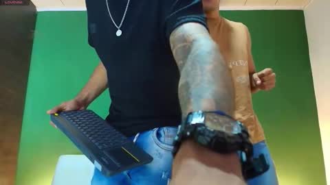 SCOTT  THEO  KAMERON  GENDERSON online show from September 2025 01:10:01 AM