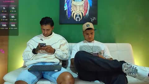 SCOTT  THEO  KAMERON  GENDERSON online show from November 2025 12:31:02 AM