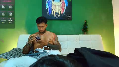 SCOTT  THEO  KAMERON  GENDERSON online show from November 2025 12:20:01 AM