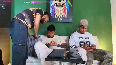 SCOTT  THEO  KAMERON  GENDERSON online show from January 2026 07:26:02 PM