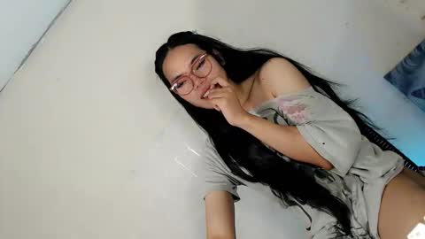 the_horny_bella online show from April 2026 01:41:01 PM