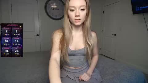 the_hotties online show from November 2025 08:03:01 PM