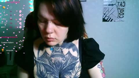 the_ice_owl online show from November 2025 07:20:01 AM