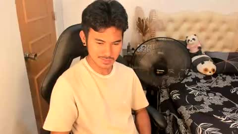 Snapshot of the_killian_jones chatting on July 2026 10:57:02 AM ken online show from July 2026 10:57:02 AM
