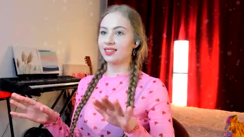 Ally    STREAMING ON TWITCH NOW Check my Twitter for updates online show from February 2025 10:14:02 PM