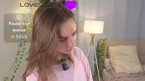 Snapshot of the_truewoman_show chatting on June 2026 03:15:02 AM My name is Cynthia and Im very happy to see you in my sweet room online show from June 2026 03:15:02 AM