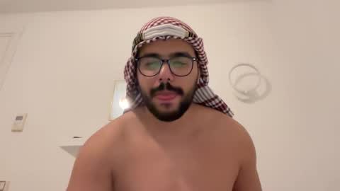Snapshot of thearabboy98 chatting on January 2025 10:34:01 PM thearabboy98 online show from January 2025 10:34:01 PM