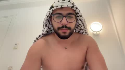 Snapshot of thearabboy98 chatting on January 2025 01:14:02 PM thearabboy98 online show from January 2025 01:14:02 PM