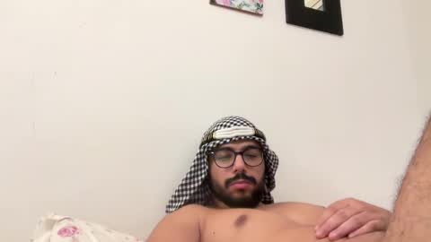 Snapshot of thearabboy98 chatting on January 2025 07:51:02 AM thearabboy98 online show from January 2025 07:51:02 AM