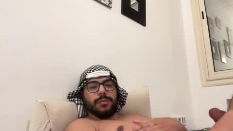 Snapshot of thearabboy98 chatting on January 2025 02:03:01 AM thearabboy98 online show from January 2025 02:03:01 AM
