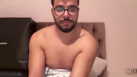 Snapshot of thearabboy98 chatting on January 2025 06:17:01 AM thearabboy98 online show from January 2025 06:17:01 AM