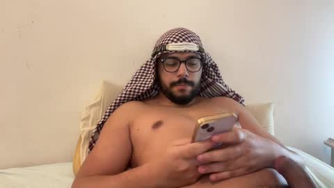 Snapshot of thearabboy98 chatting on February 2025 07:29:02 AM thearabboy98 online show from February 2025 07:29:02 AM