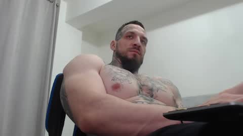 Snapshot of thebestmuscles chatting on April 2026 08:34:01 PM John online show from April 2026 08:34:01 PM