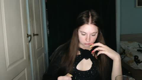 Snapshot of theblackdiamond194588 chatting on August 2026 01:21:01 PM raissa online show from August 2026 01:21:01 PM