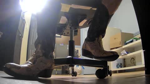 thecowboy_74 online show from September 2025 02:33:01 AM