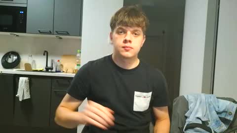 Snapshot of thecuteguy144949 chatting on October 2025 03:57:02 PM thecuteguy144949 online show from October 2025 03:57:02 PM