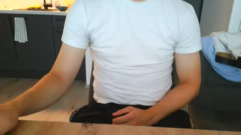 Snapshot of thecuteguy144949 chatting on June 2026 08:09:02 AM thecuteguy144949 online show from June 2026 08:09:02 AM