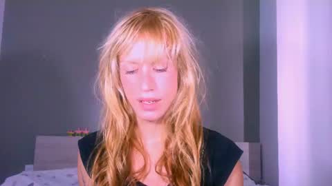 Snapshot of thedollxxxperience chatting on July 2026 04:05:01 AM Yolanda online show from July 2026 04:05:01 AM