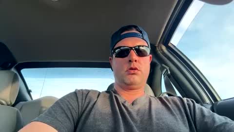 Carter Bates online show from November 2025 10:31:02 PM