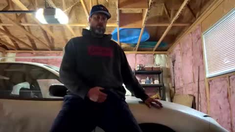 Carter Bates online show from April 2026 10:11:01 PM