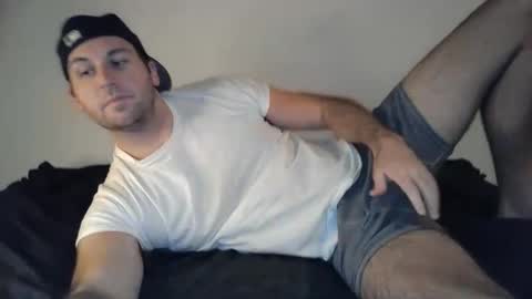 Snapshot of theetwohander chatting on November 2025 04:11:01 AM Theetwohander online show from November 2025 04:11:01 AM