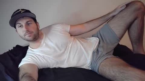 Snapshot of theetwohander chatting on December 2025 03:37:02 AM Theetwohander online show from December 2025 03:37:02 AM