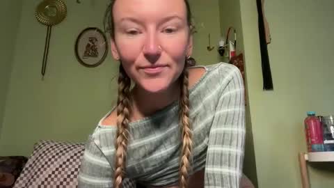 Snapshot of thefoxglovefairy chatting on October 2025 08:09:02 PM Fae online show from October 2025 08:09:02 PM