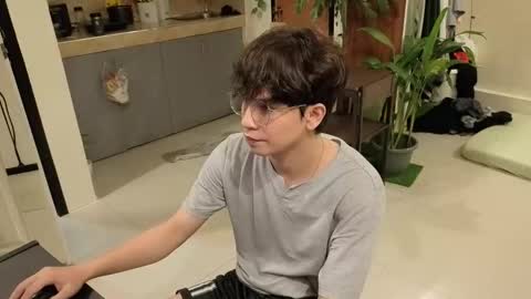 Green online show from December 2025 03:09:02 PM