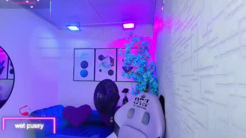 Theia  online show from October 2025 12:36:02 PM