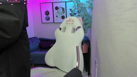 Theia  online show from February 2026 12:34:01 PM