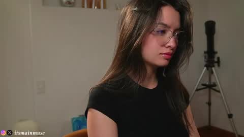 Iris online show from April 2026 11:02:02 PM