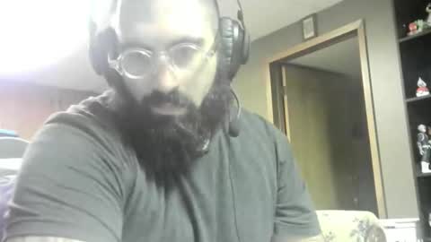 Iron online show from November 2025 03:07:01 AM