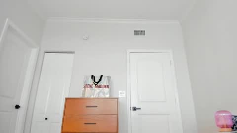 Snapshot of theislandgirl chatting on December 2024 08:42:02 PM Lily Marie online show from December 2024 08:42:02 PM