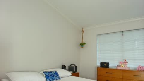 Snapshot of theislandgirl chatting on January 2025 07:24:01 PM Lily Marie online show from January 2025 07:24:01 PM