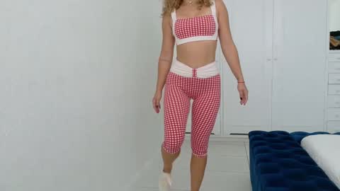 Snapshot of theislandgirl chatting on September 2025 03:03:02 PM Lily Marie online show from September 2025 03:03:02 PM