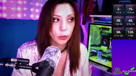 Snapshot of thekittengirlnix chatting on June 2026 07:04:02 PM Nix online show from June 2026 07:04:02 PM
