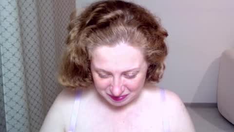 Ella online show from October 2025 05:25:02 PM