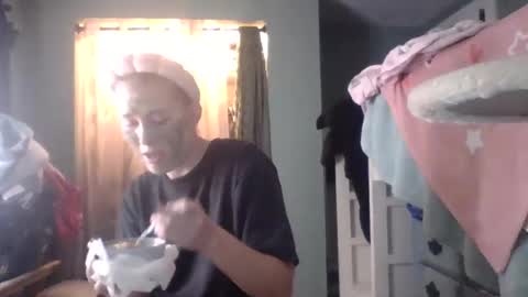 Snapshot of thelittlebambii chatting on January 2025 07:49:01 PM Little Bambii online show from January 2025 07:49:01 PM