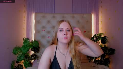 thelma_perez online show from October 2025 12:09:01 PM