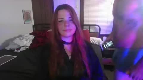 Snapshot of theloglady757013 chatting on July 2026 02:06:02 AM theloglady757013 online show from July 2026 02:06:02 AM