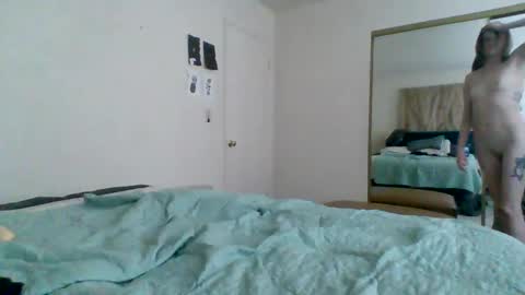 lovecreep online show from February 2025 11:05:01 AM