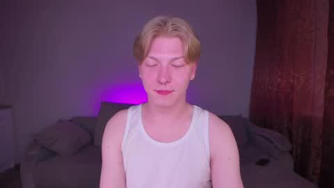 Snapshot of themikesever chatting on May 2026 02:28:01 AM Sever online show from May 2026 02:28:01 AM