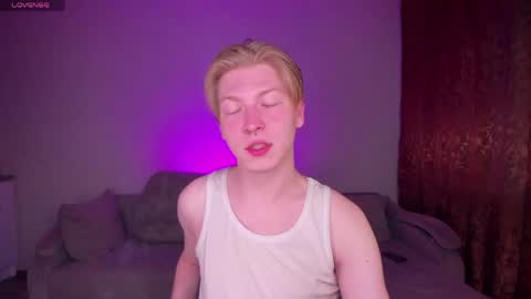 Snapshot of themikesever chatting on May 2026 01:25:02 AM Sever online show from May 2026 01:25:02 AM