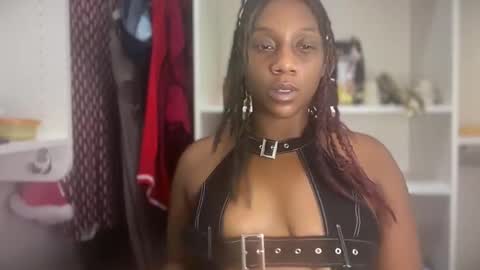 Snapshot of thenaturalgoddess chatting on May 2026 09:31:02 PM TheNaturalGoddess online show from May 2026 09:31:02 PM