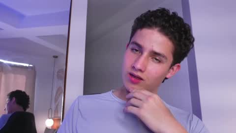 Snapshot of theohawke_ chatting on January 2025 07:56:01 PM THEO- MATEO online show from January 2025 07:56:01 PM