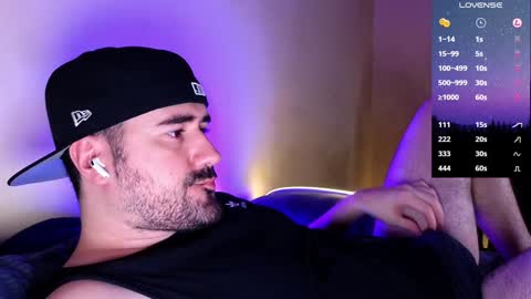 Snapshot of theoravi chatting on January 2025 02:00:02 AM Theo Ravi online show from January 2025 02:00:02 AM