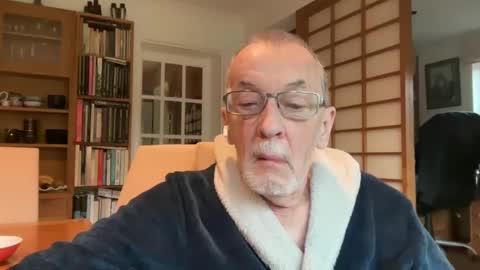 Snapshot of theowlandthe chatting on February 2025 08:24:01 AM theowlandthe online show from February 2025 08:24:01 AM