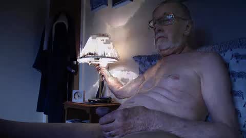 Snapshot of theowlandthe chatting on February 2025 03:56:01 PM theowlandthe online show from February 2025 03:56:01 PM